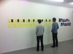 Damien Airault et Gallien Dejean lisent.